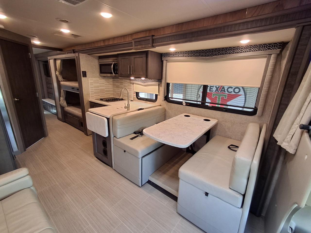 Thor Motor Coach Magnitude Super C Diesel  2021