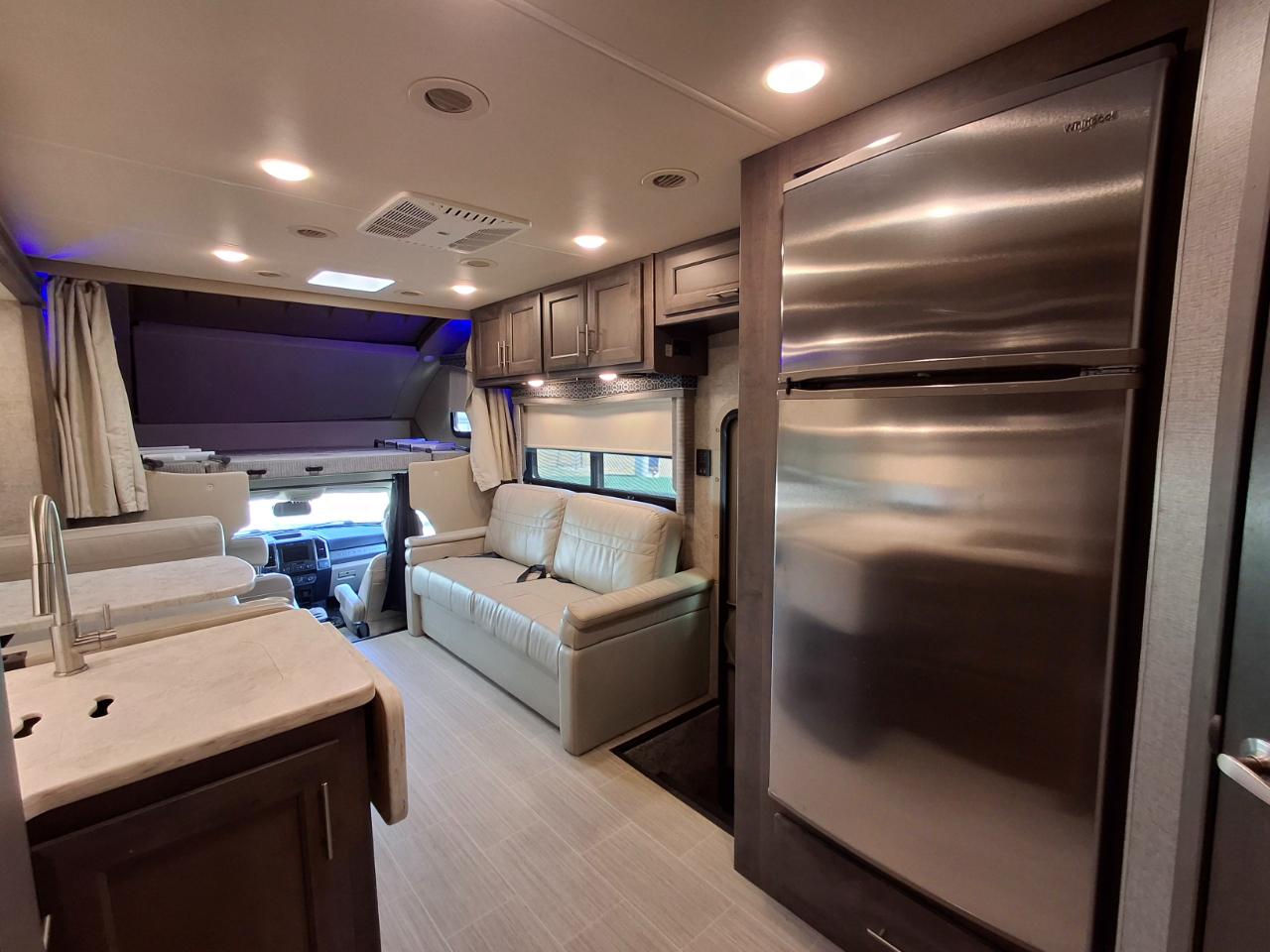 Thor Motor Coach Magnitude Super C Diesel  2021