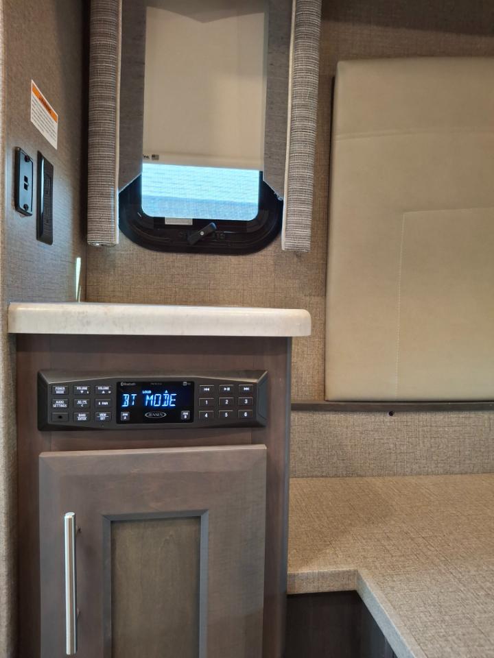 Thor Motor Coach Magnitude Super C Diesel  2021