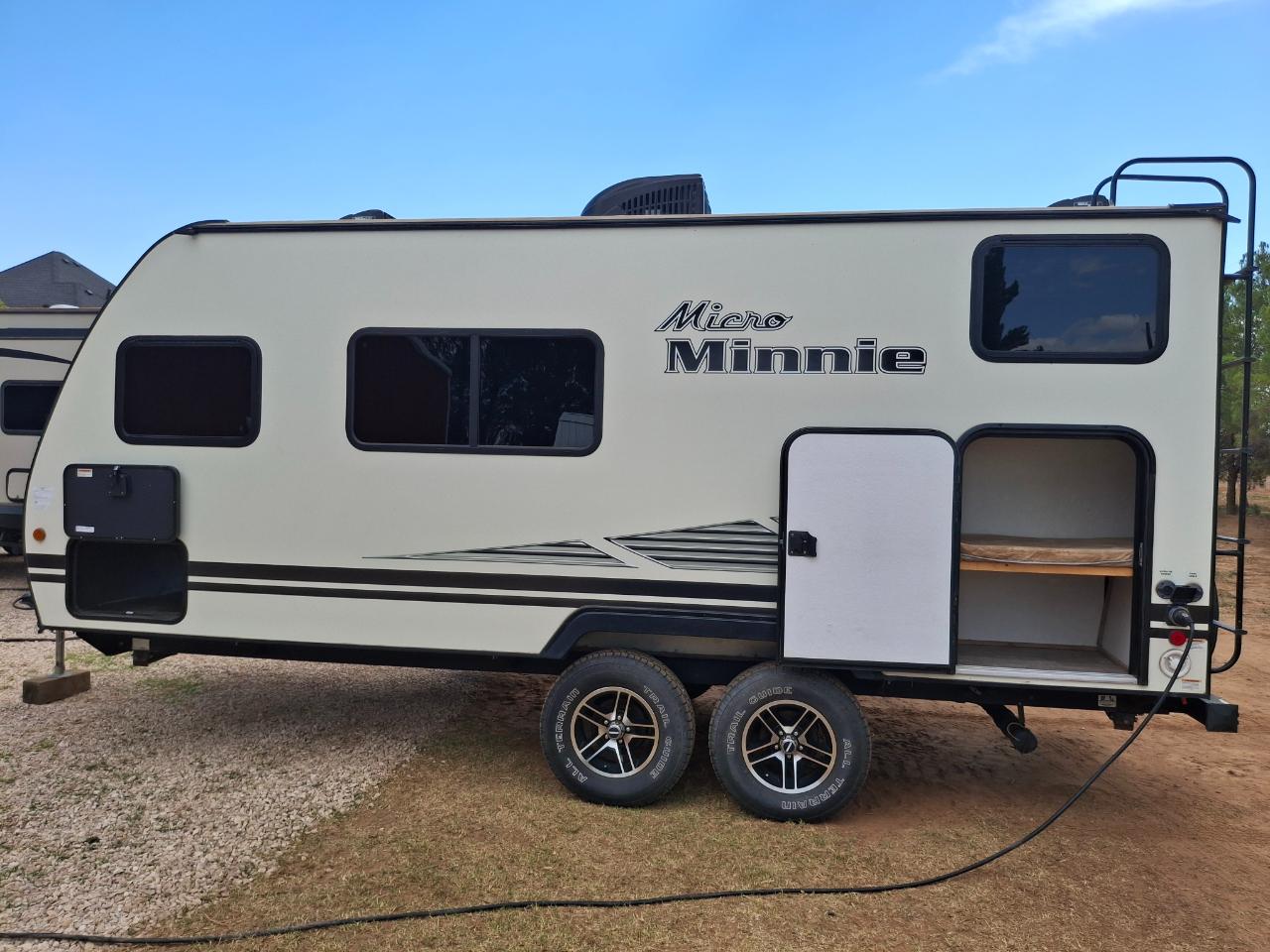 Winnebago Micro Minnie  2021