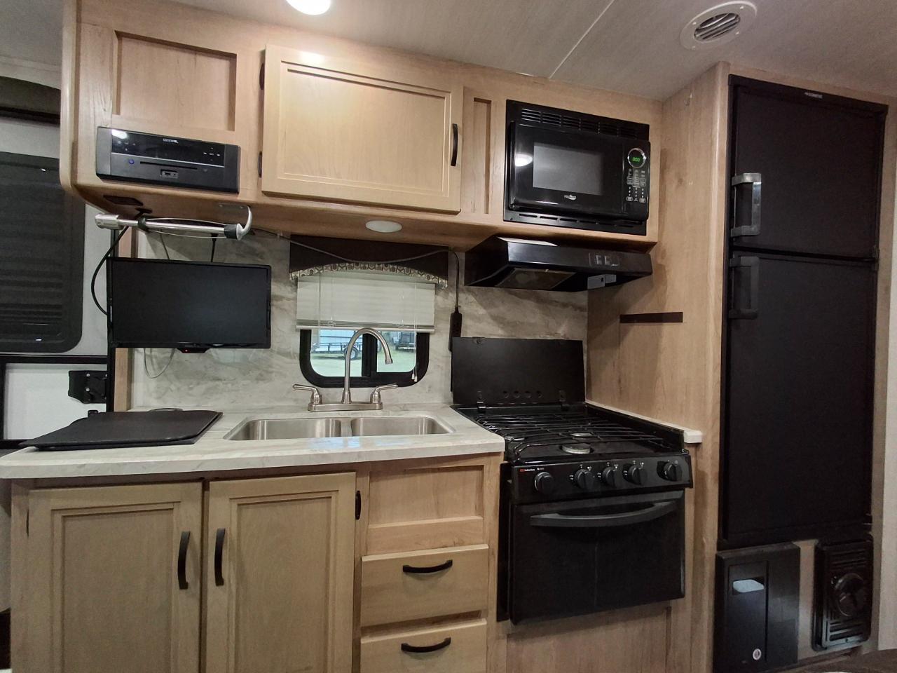 Winnebago Micro Minnie  2021