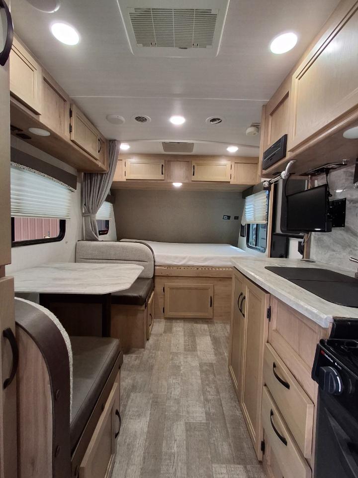 Winnebago Micro Minnie  2021