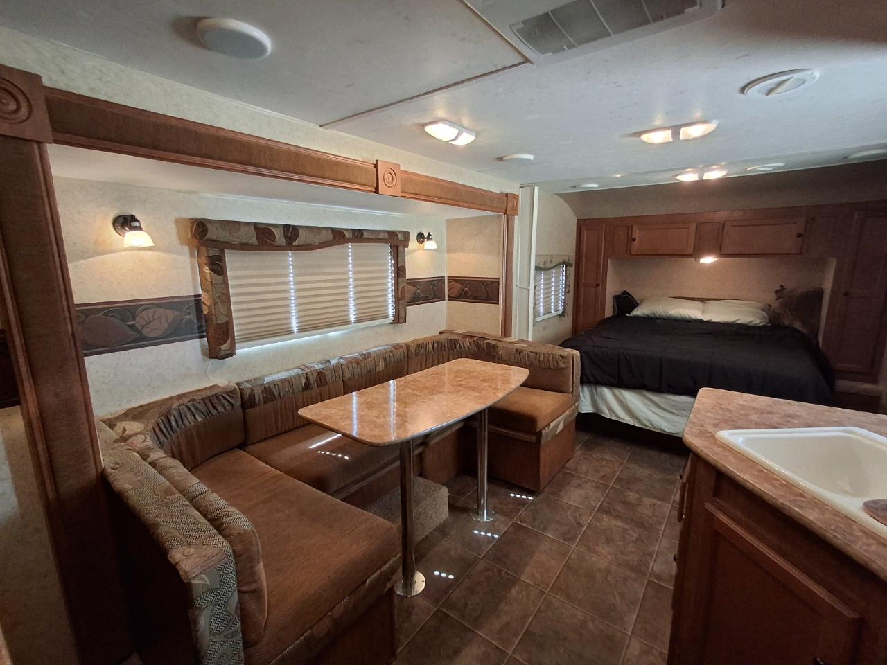 Skyline Corporation Nomad  2012