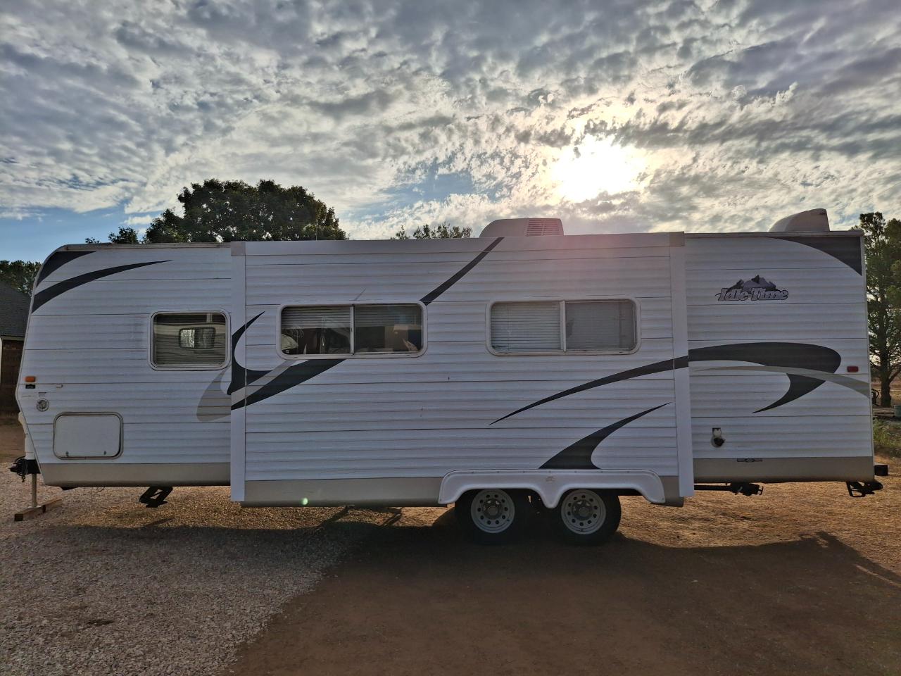 Allen Camper Idle Time  2016