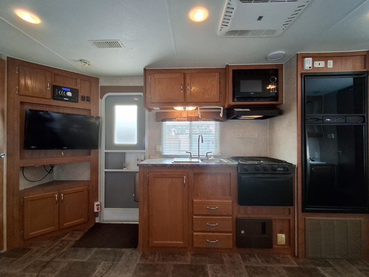 Allen Camper Idle Time  2016