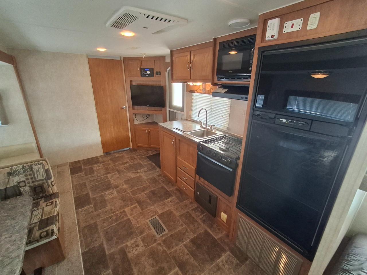 Allen Camper Idle Time  2016