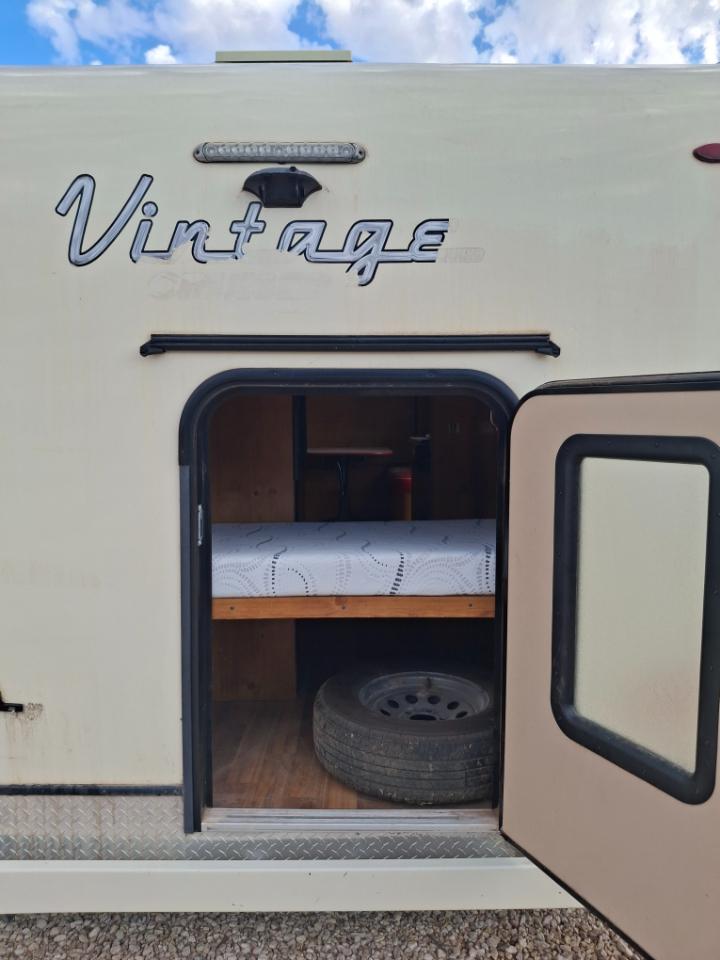 Gulf Stream Vintage  2018
