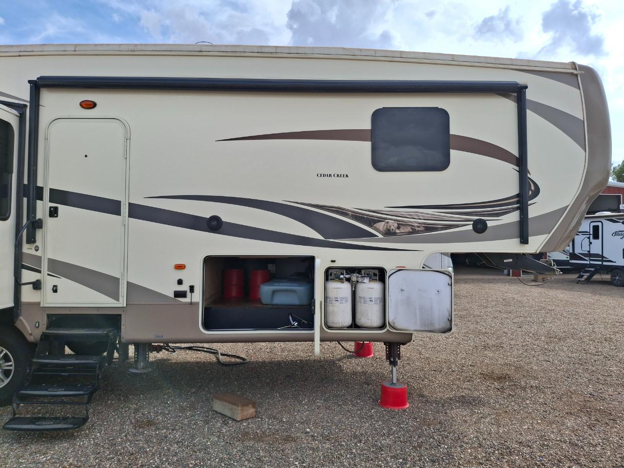 Cedar Creek Silverback  2014