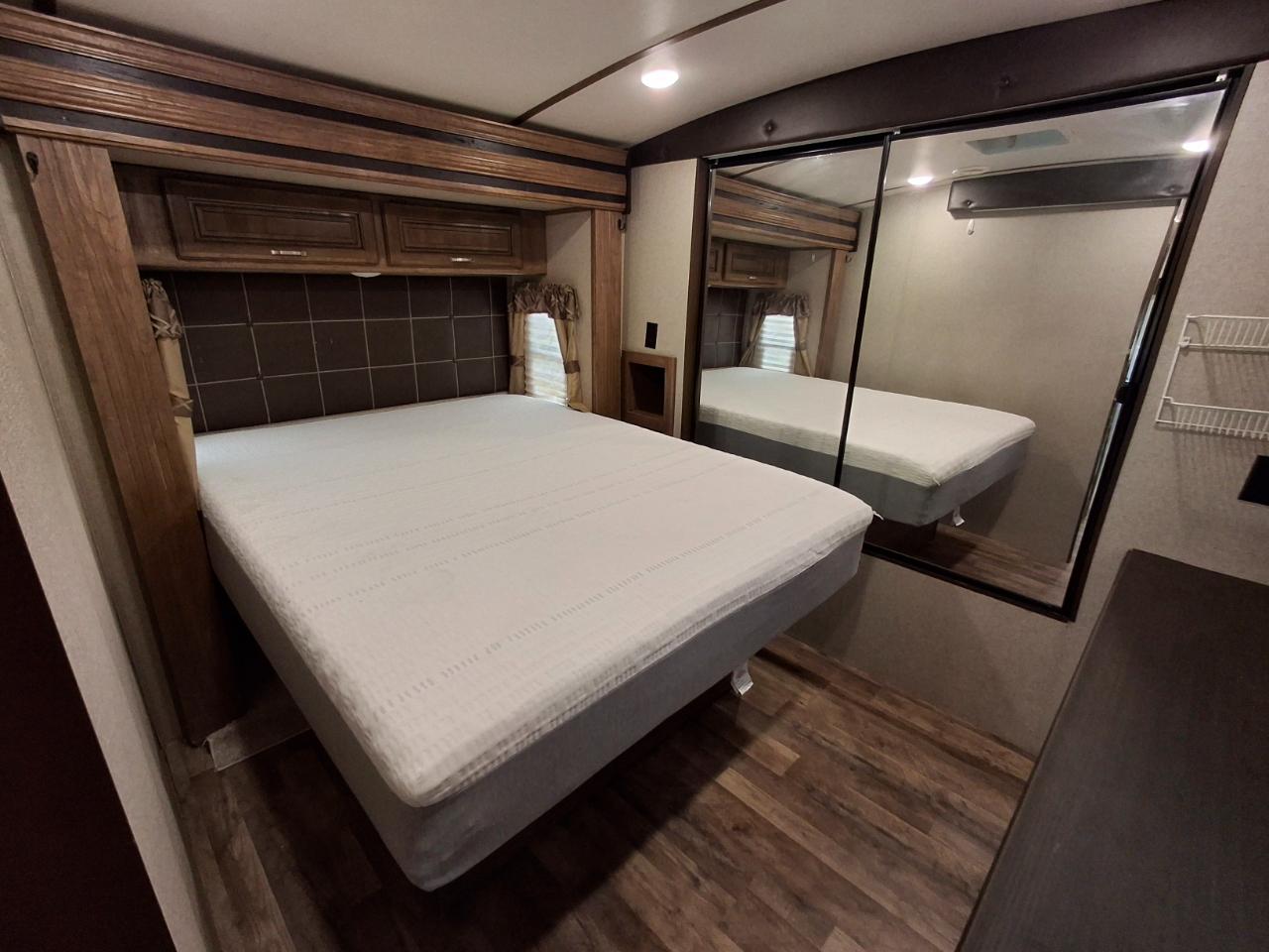 Keystone RV Laredo  2018