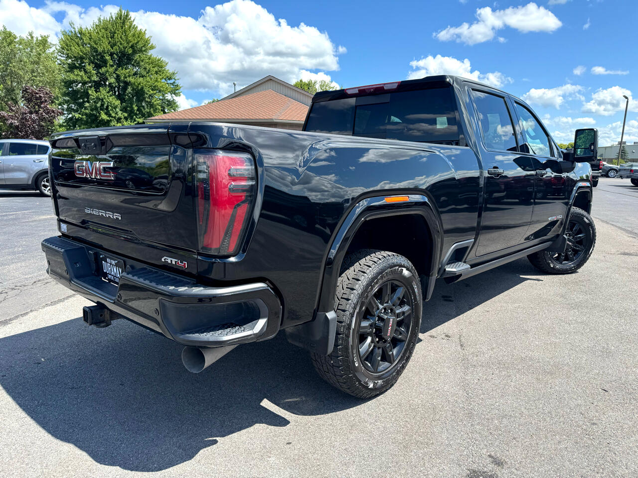 GMC Sierra 2500HD AT4 Crew Cab 4WD 2024