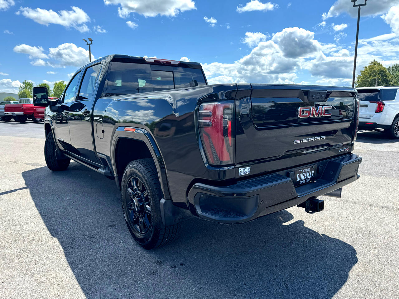 GMC Sierra 2500HD AT4 Crew Cab 4WD 2024