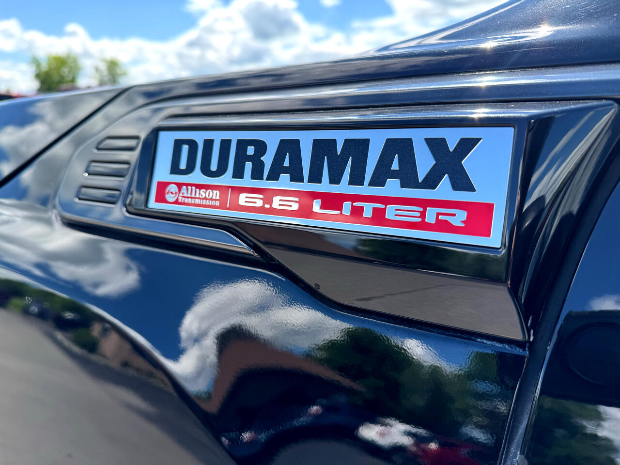 GMC Sierra 2500HD AT4 Crew Cab 4WD 2024