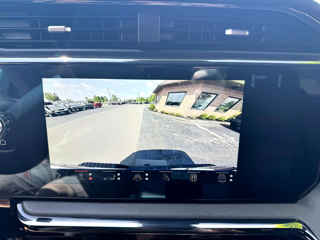 GMC Sierra 2500HD AT4 Crew Cab 4WD 2024