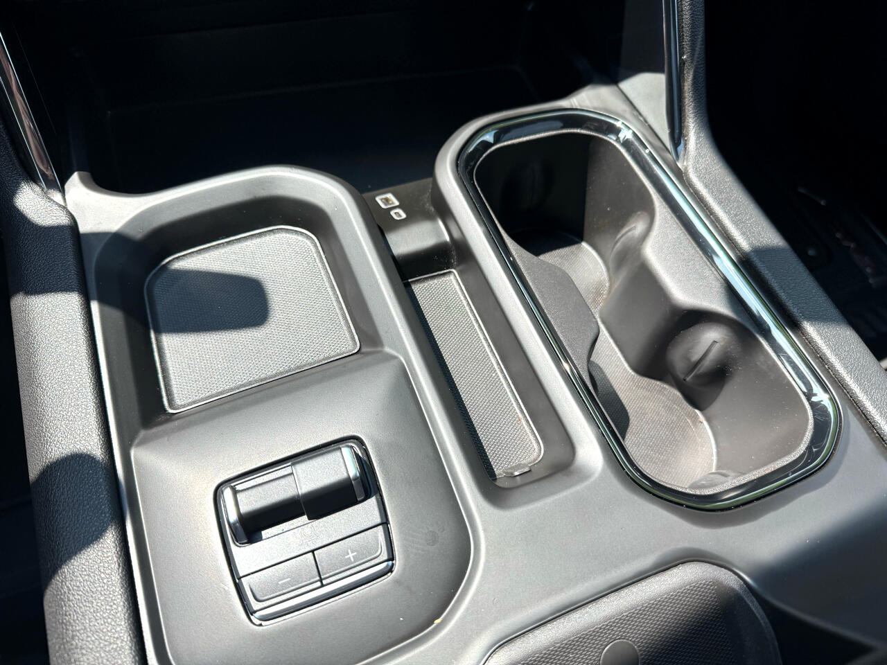 GMC Sierra 2500HD AT4 Crew Cab 4WD 2024