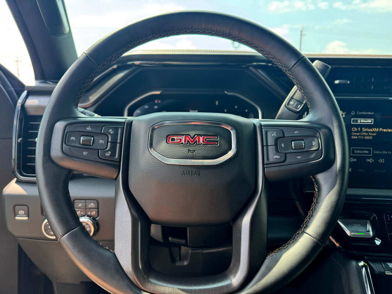 GMC Sierra 2500HD AT4 Crew Cab 4WD 2024