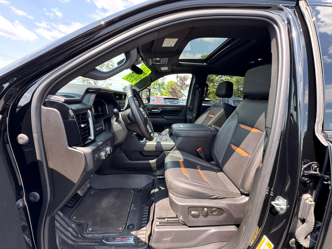 GMC Sierra 2500HD AT4 Crew Cab 4WD 2024