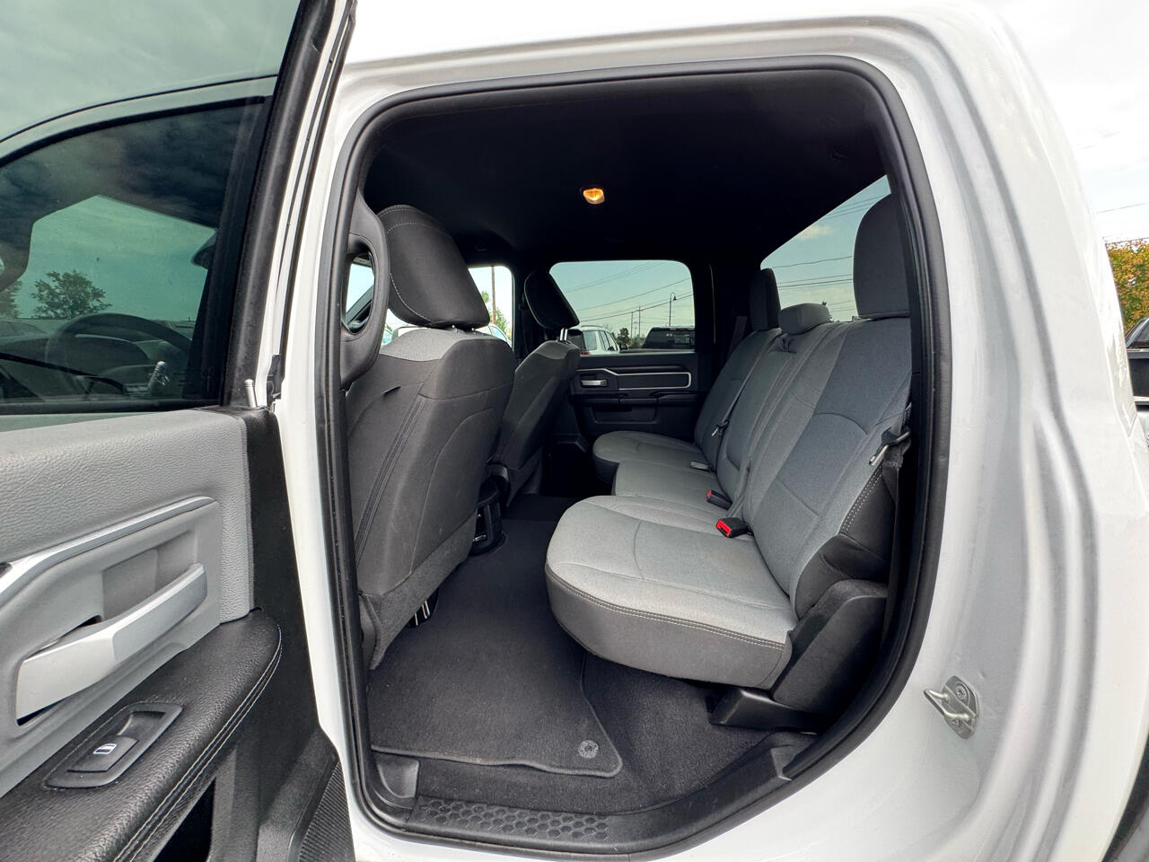 2022 Ram 2500 Tradesman photo 25