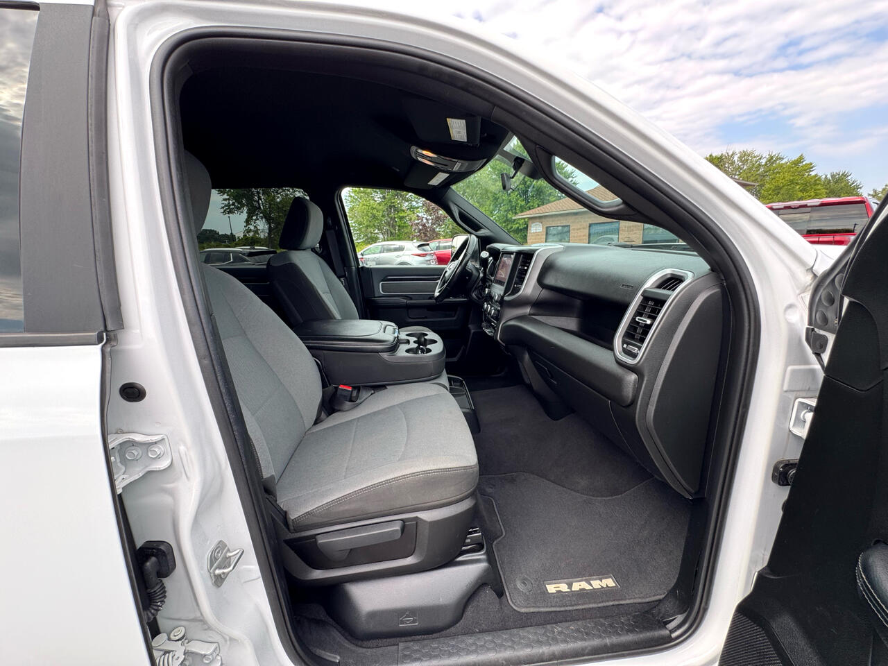 2022 Ram 2500 Tradesman photo 28