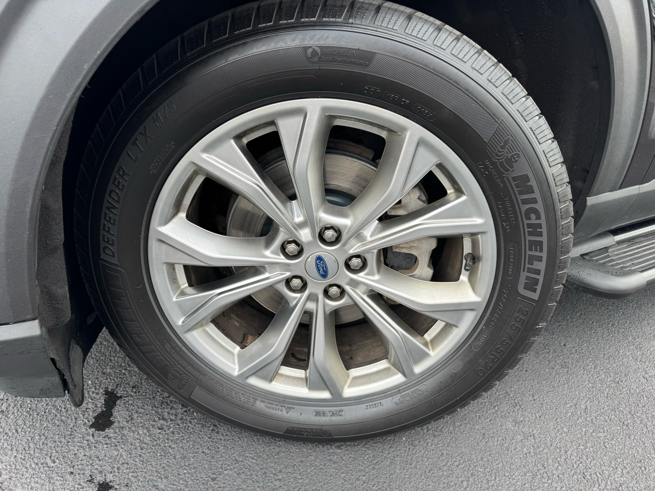 Ford Explorer XLT AWD 2021