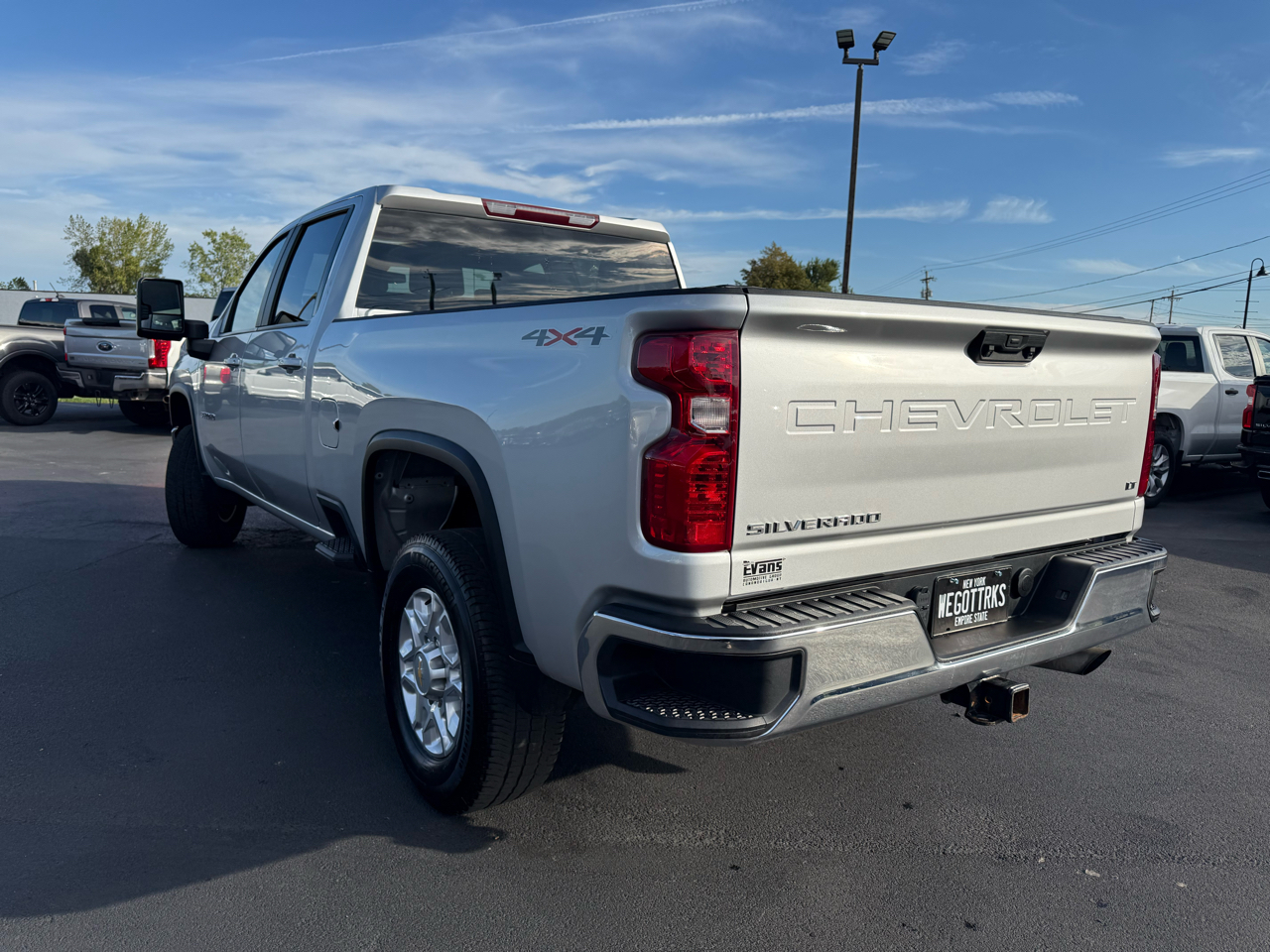 Chevrolet Silverado 3500HD LT Crew Cab 4WD 2022