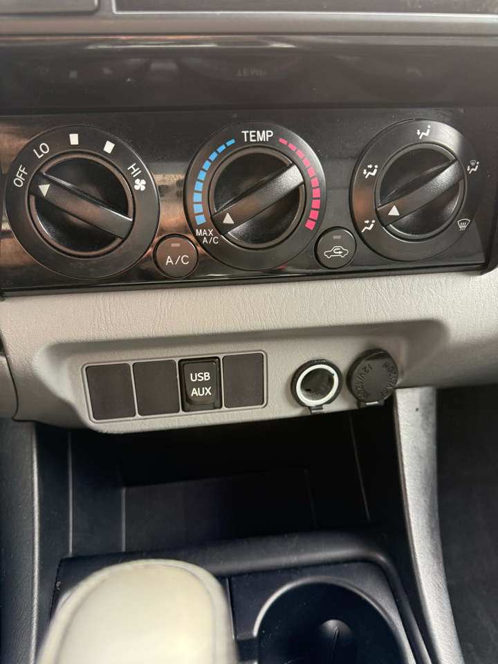 2015 Toyota Tacoma Double Cab Long Bed V6 4x4 photo 11