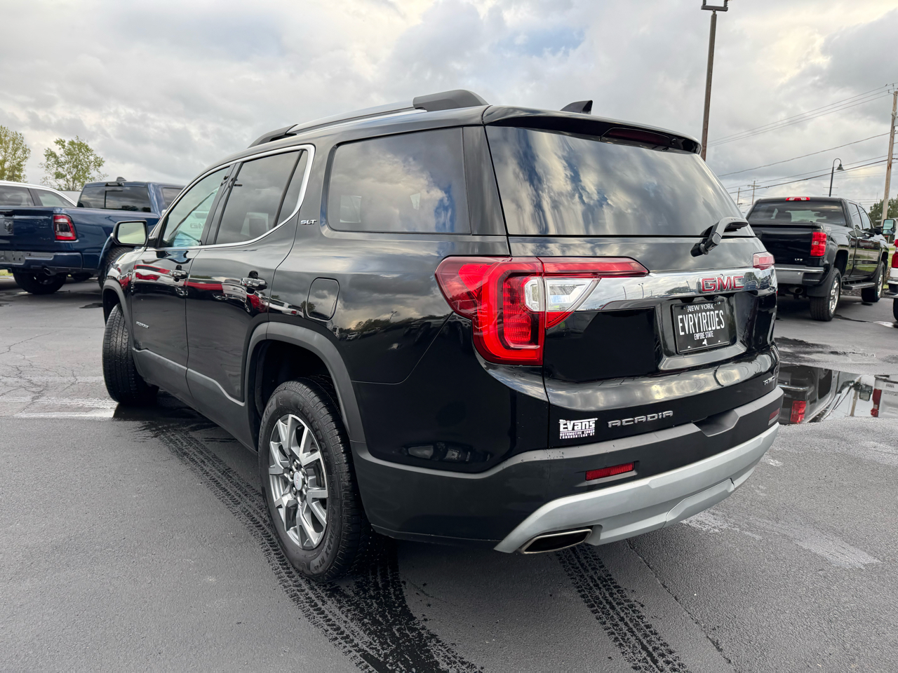 2023 Gmc Acadia SLT photo 5