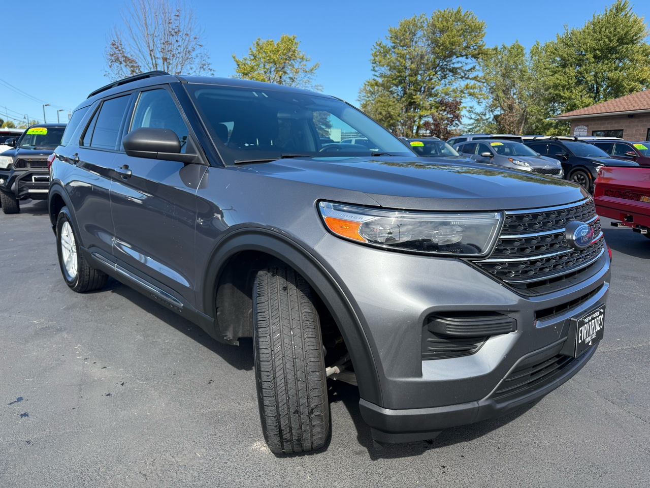 2022 Ford Explorer XLT photo 3