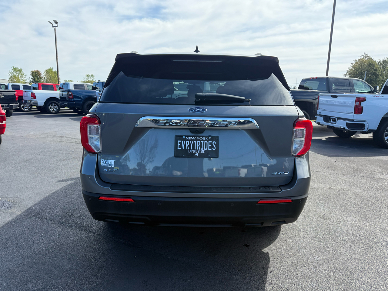 2022 Ford Explorer XLT photo 6