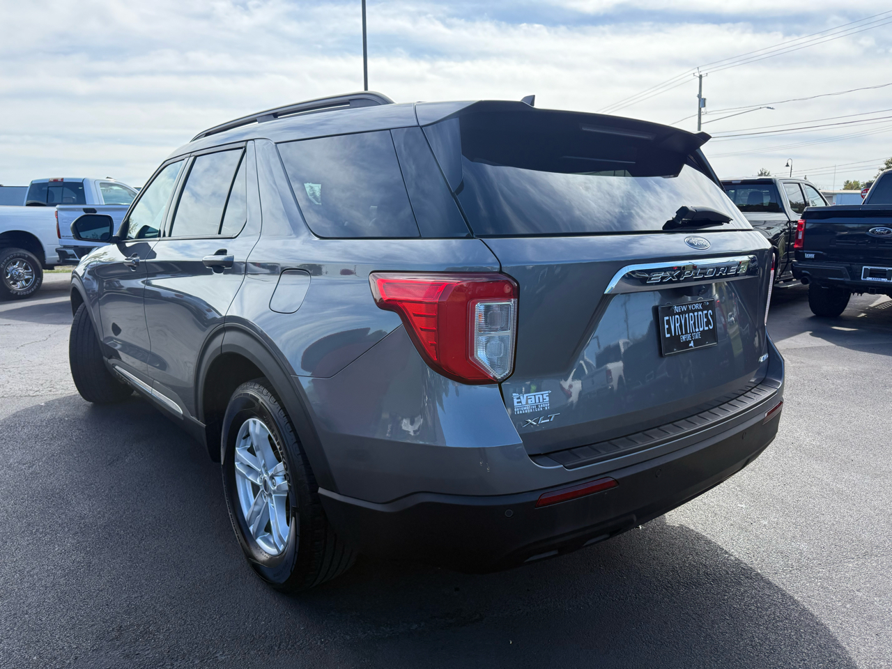 2022 Ford Explorer XLT photo 7