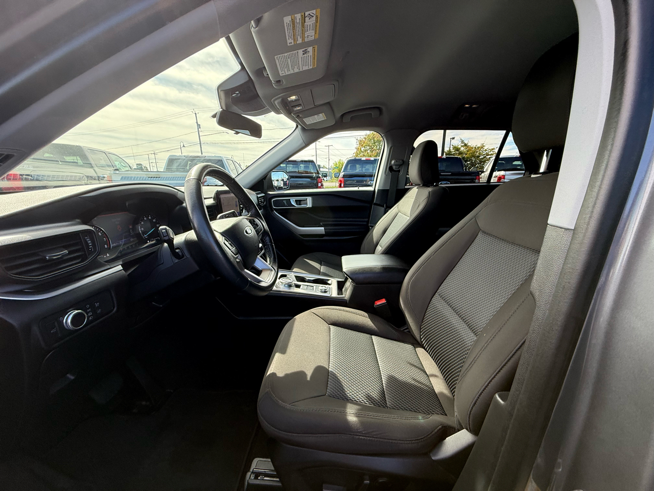 2022 Ford Explorer XLT photo 19