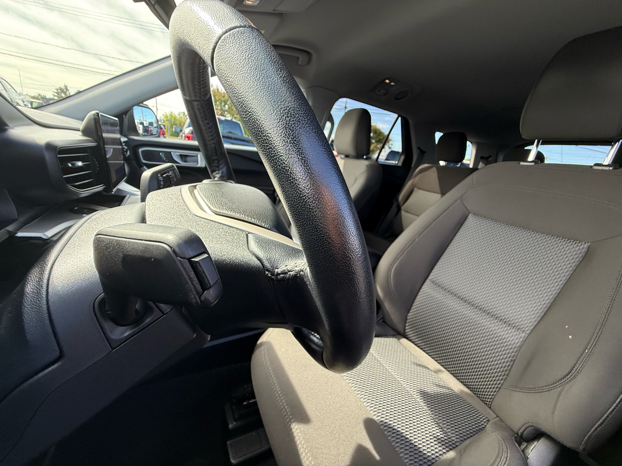 2022 Ford Explorer XLT photo 21