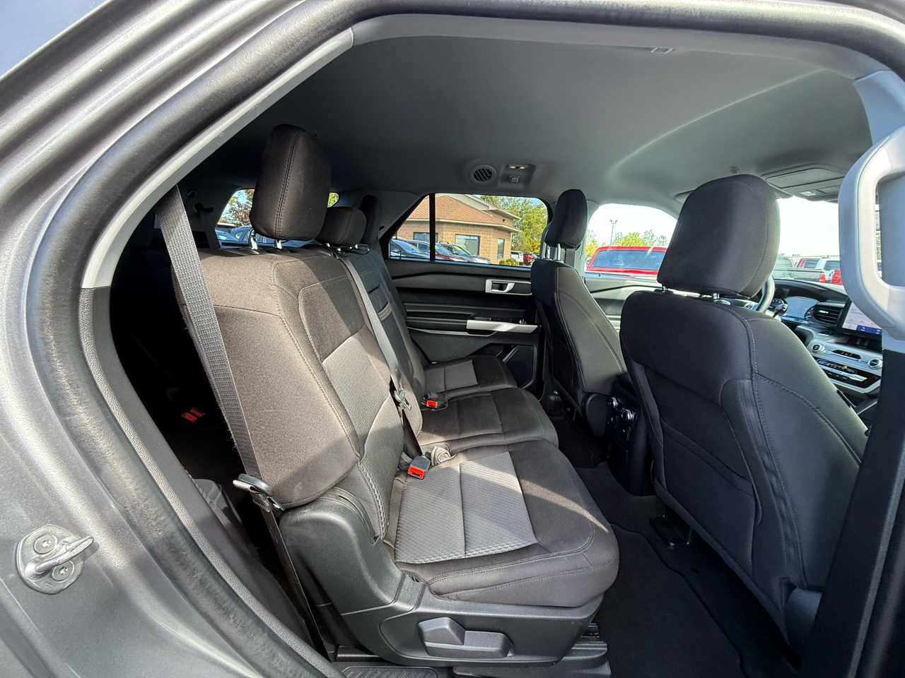 2022 Ford Explorer XLT photo 26
