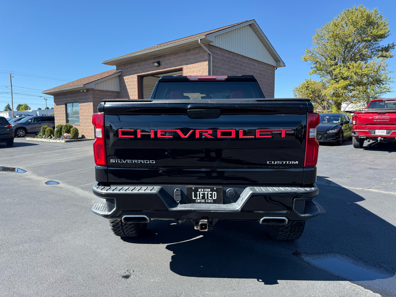 2019 Chevrolet Silverado 1500 Custom Trail Boss photo 3