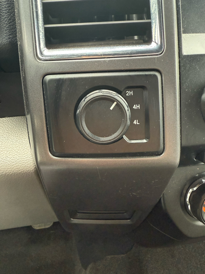 2016 Ford F-150 XLT photo 13