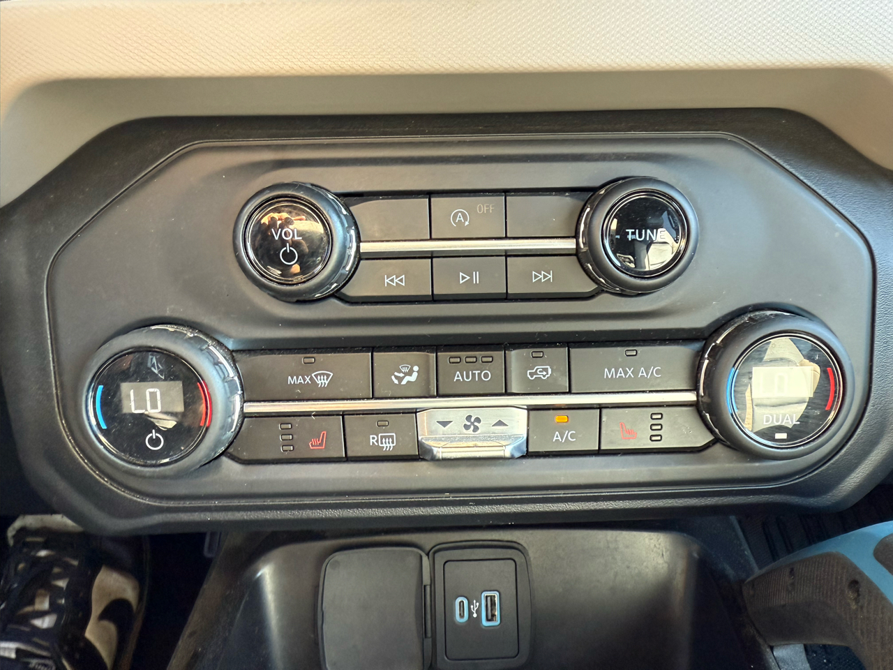2023 Ford Bronco Wildtrak photo 11