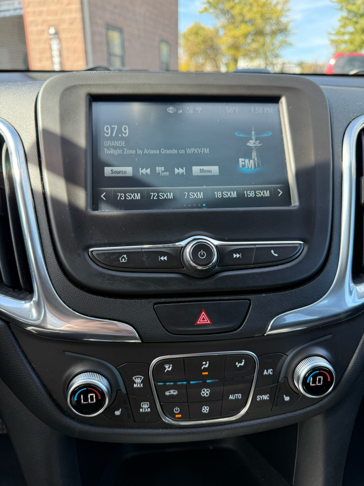2018 Chevrolet Equinox LT photo 12