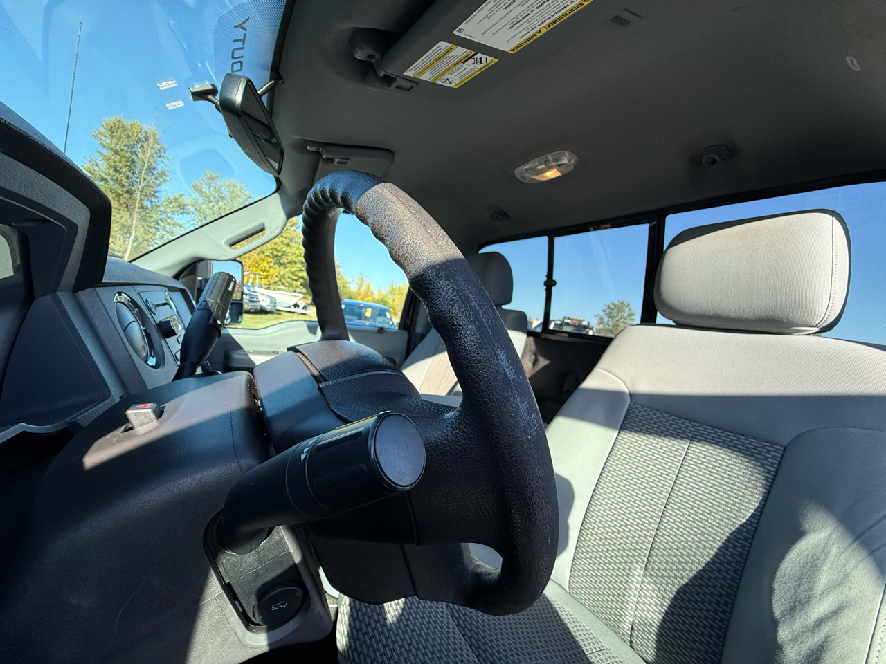 2016 Ford F-350 XLT photo 15