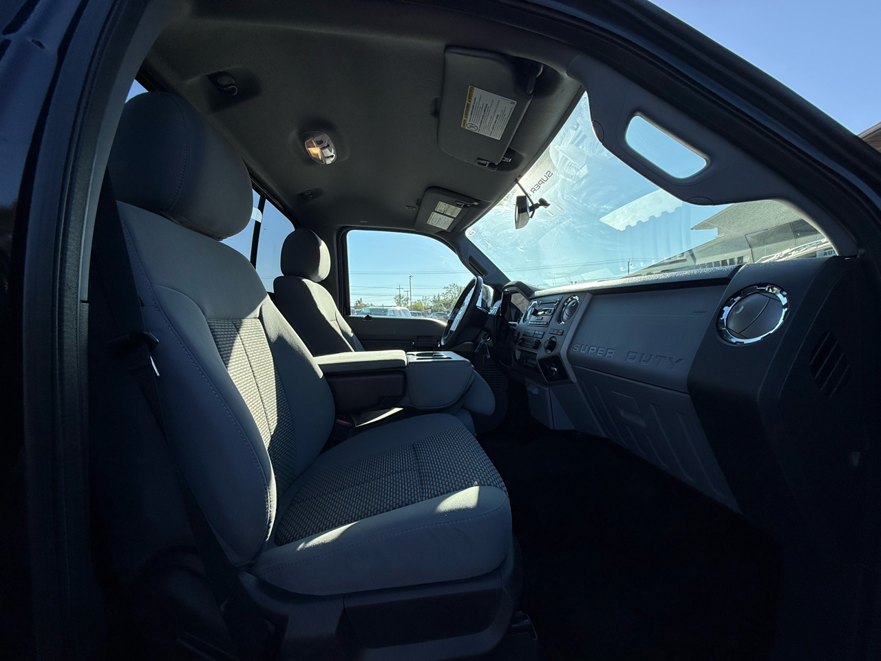 2016 Ford F-350 XLT photo 16