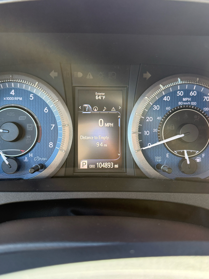 2017 Toyota Sienna XLE photo 10