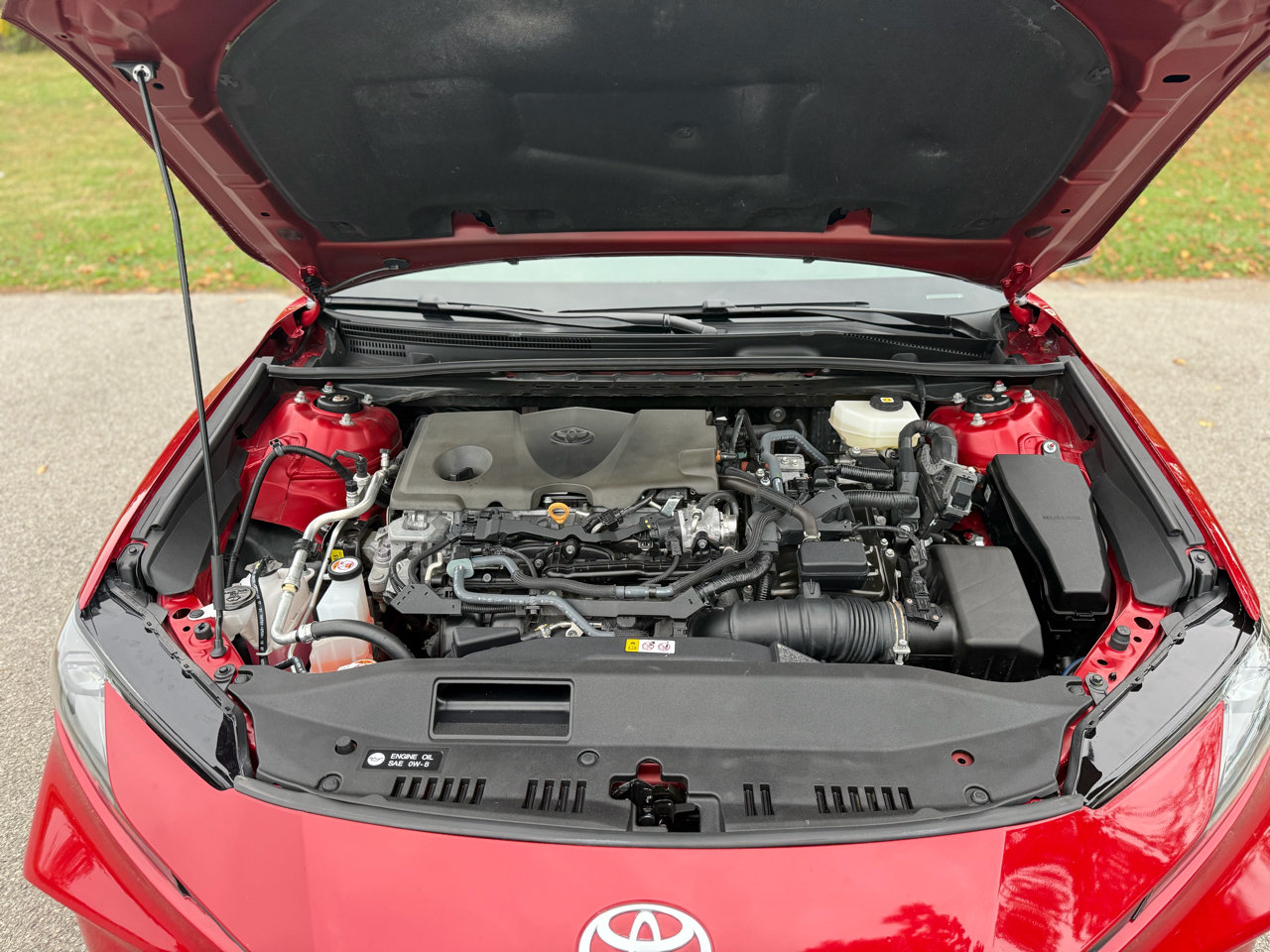 Toyota Camry Hybrid XLE 2025