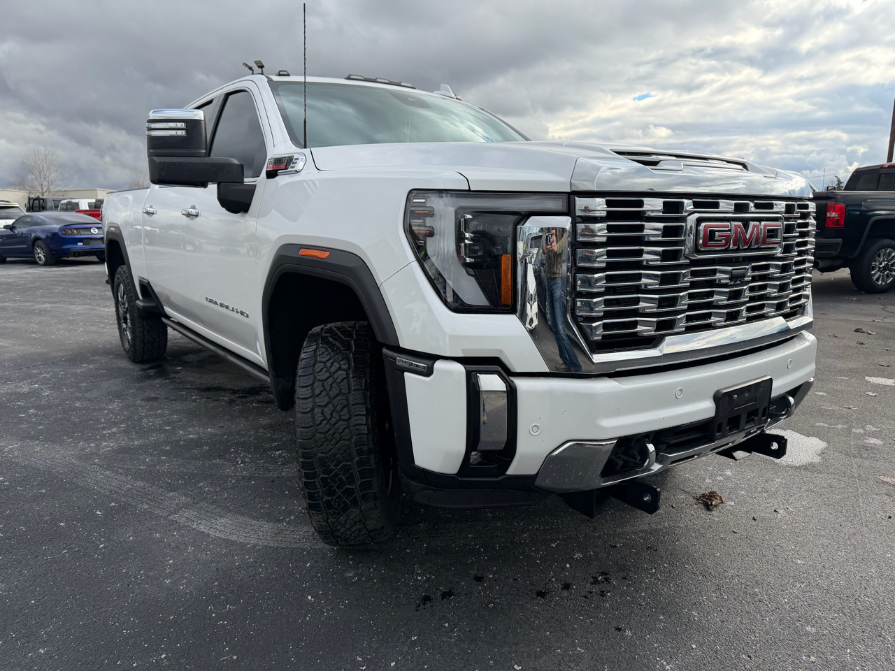 2024 Gmc Sierra HD Denali photo 3