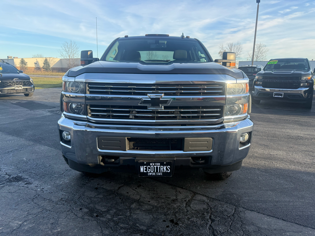 2016 Chevrolet Silverado 2500HD LT photo 2