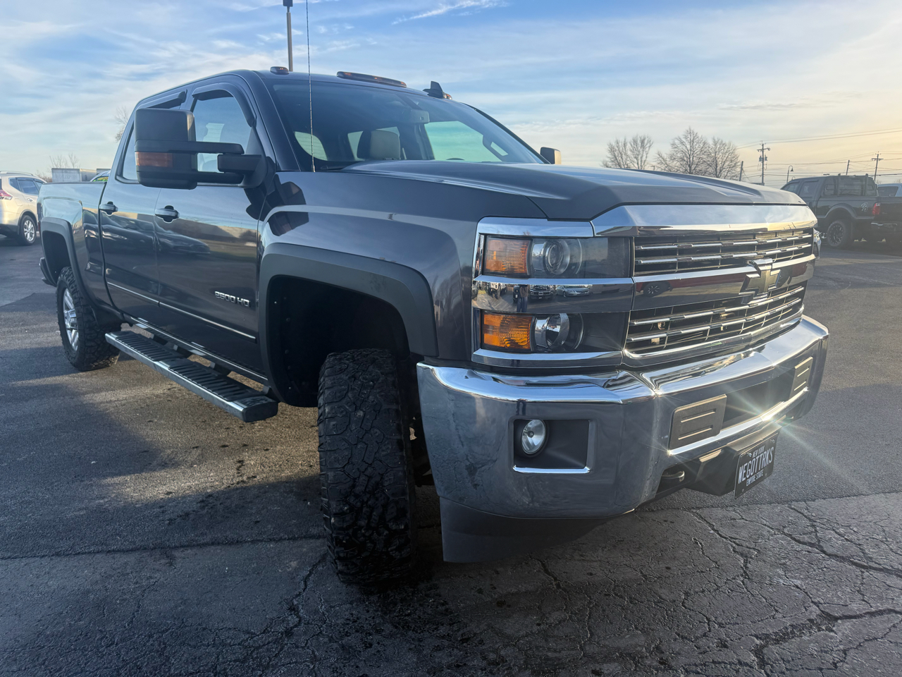 2016 Chevrolet Silverado 2500HD LT photo 3