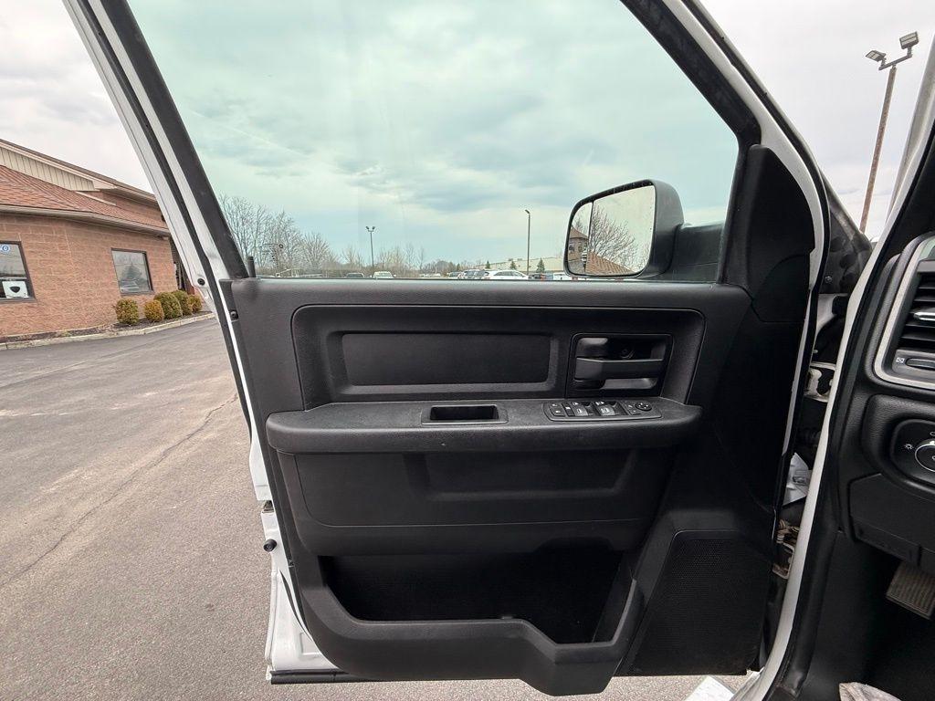 RAM 2500 Tradesman Crew Cab SWB 4WD 2021