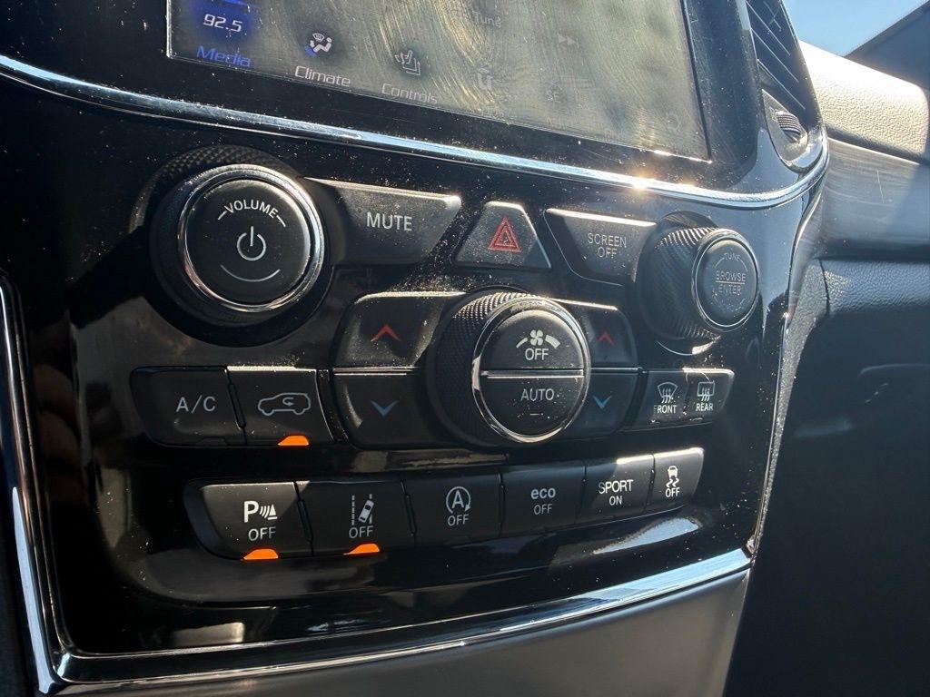 Jeep Grand Cherokee Laredo 4WD 2020