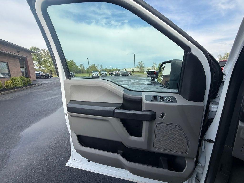 Ford F-150 XL SuperCrew 5.5-ft. Bed 4WD 2018