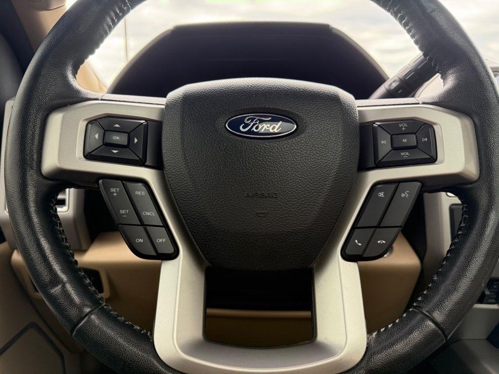 Ford F-250 SD Lariat Crew Cab 4WD 2017