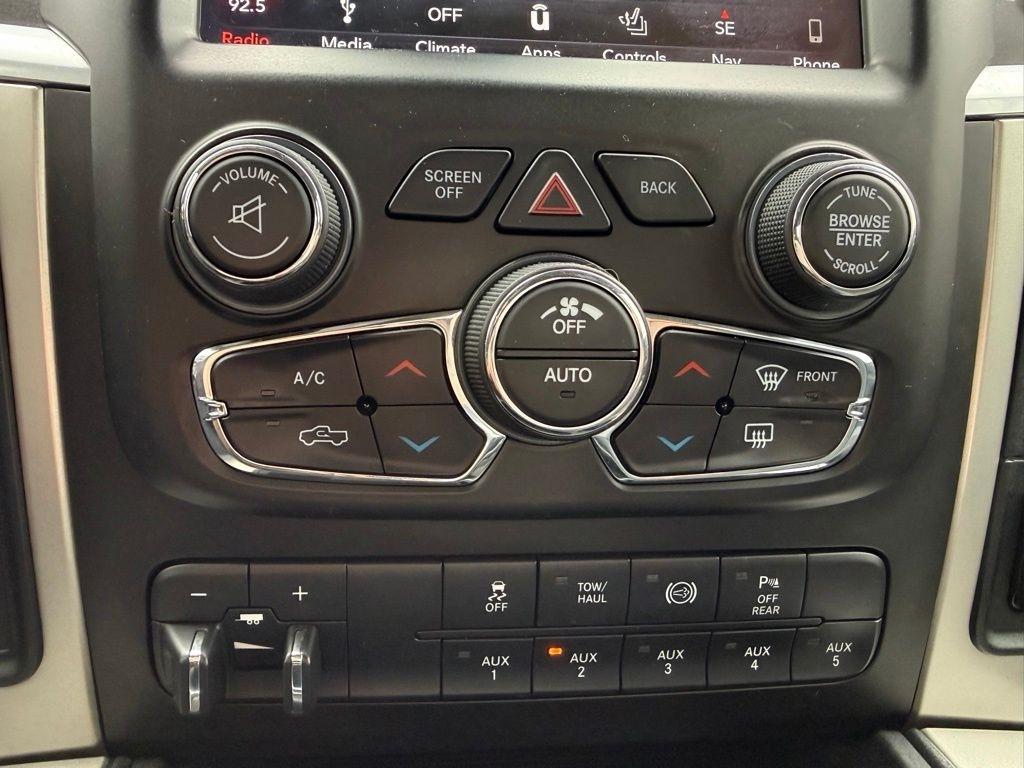 RAM 2500 SLT Crew Cab SWB 4WD 2018