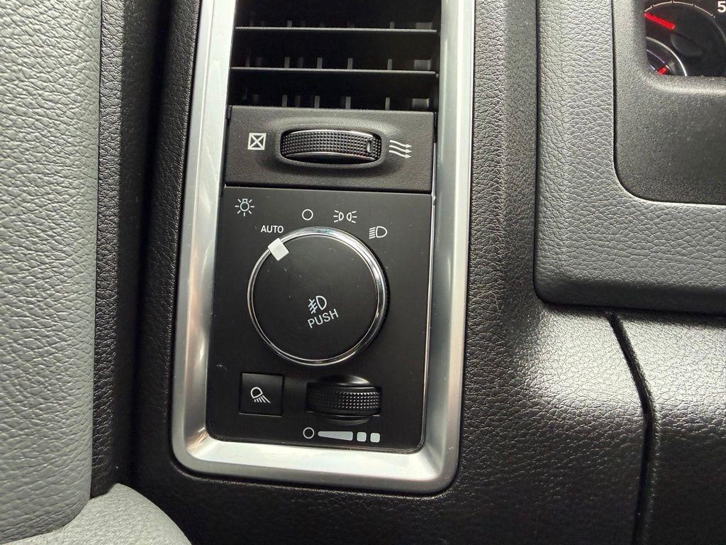 RAM 2500 SLT Crew Cab SWB 4WD 2018