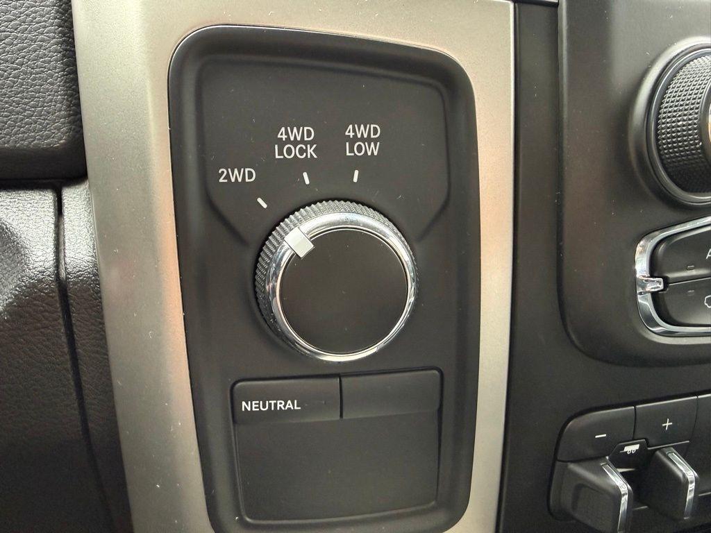 RAM 2500 SLT Crew Cab SWB 4WD 2018